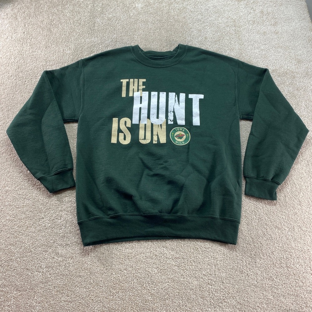 Gildan DryBlend Sweatshirt Mens Medium Green The Hunt Is On Iowa Wild